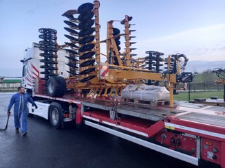 Disc stubble cultivator Agrisem Disc-O-Mulch Série R traîné Repliable